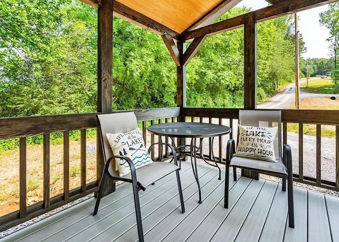 Luxury Tiny House Mins To Lake, Downtown Guntersville Boat Parking
